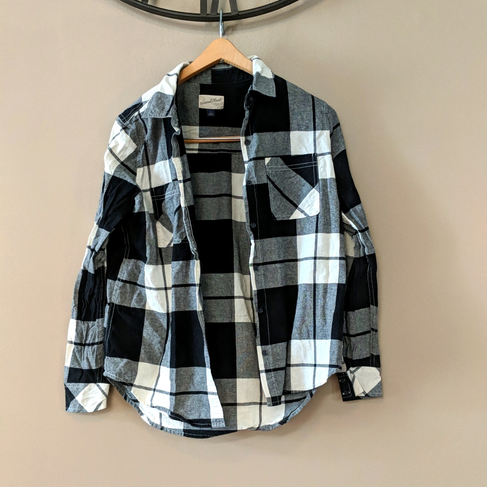 Universal Thread Sz S Black and White Flannel - Picture 2 of 7